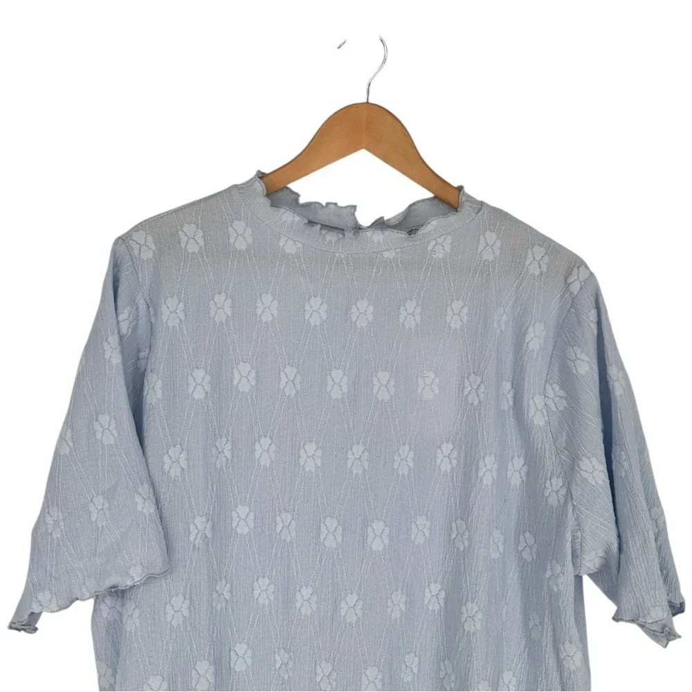 Polagram Light Blue Textured Floral Short Sleeve Top size 2X High Neck NWT